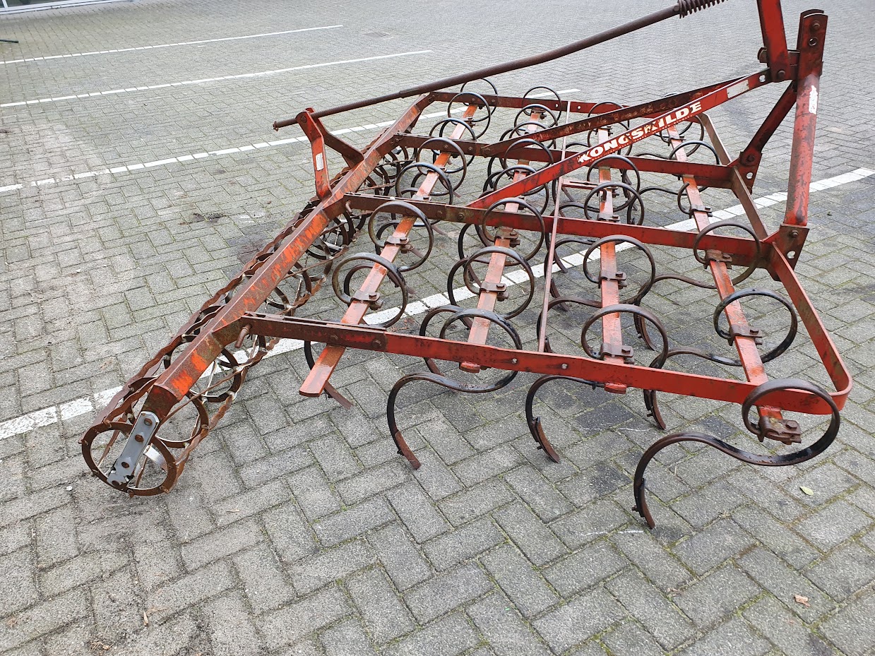 Used Kongskilde triltand cultivator