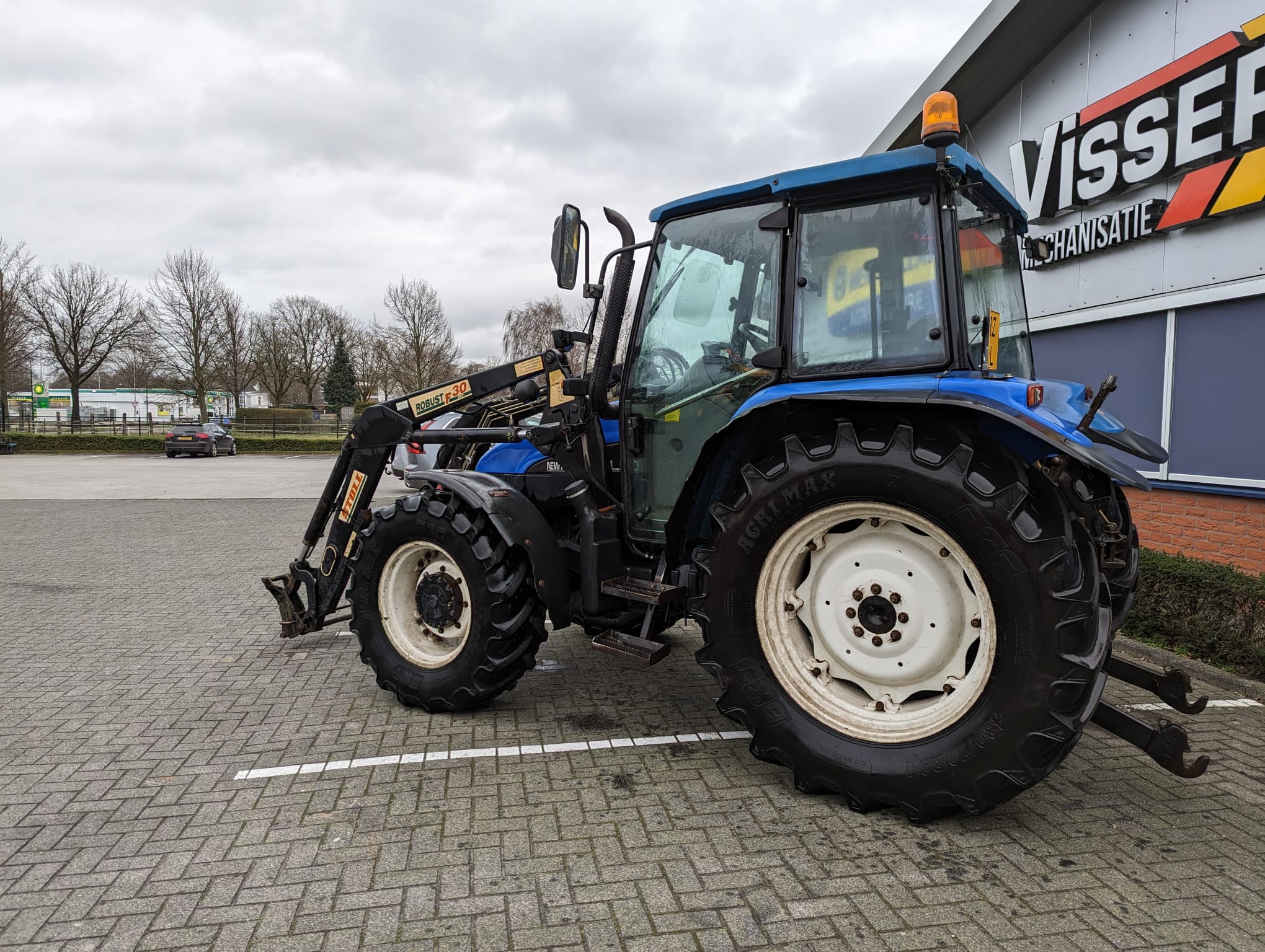 Used New Holland TL90