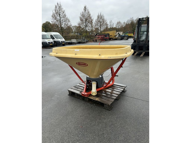 Gebruikt 2222 Vicon Vicon kunstmeststrooier Pendelstrooier