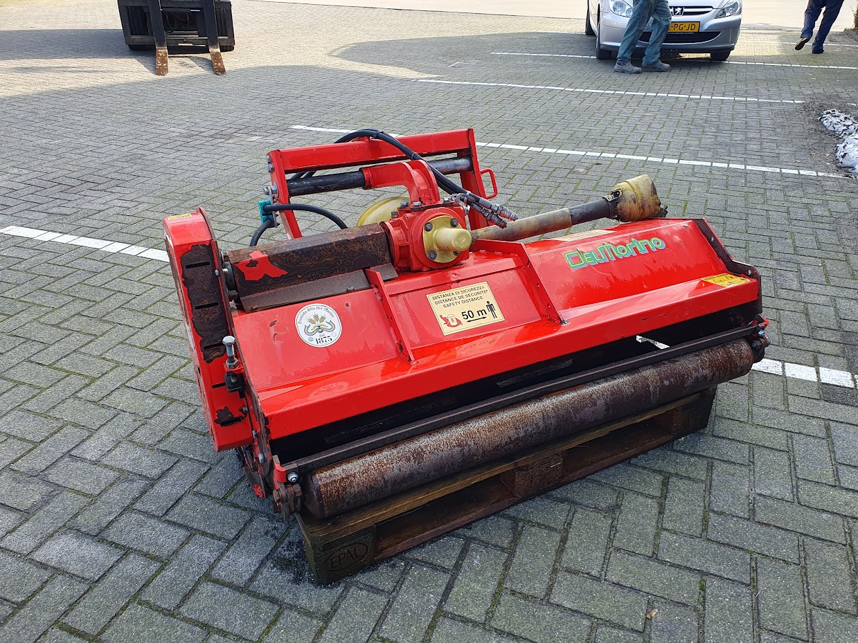 Gebruikt Del Morino  URC 132 verstek klepelmaaier 