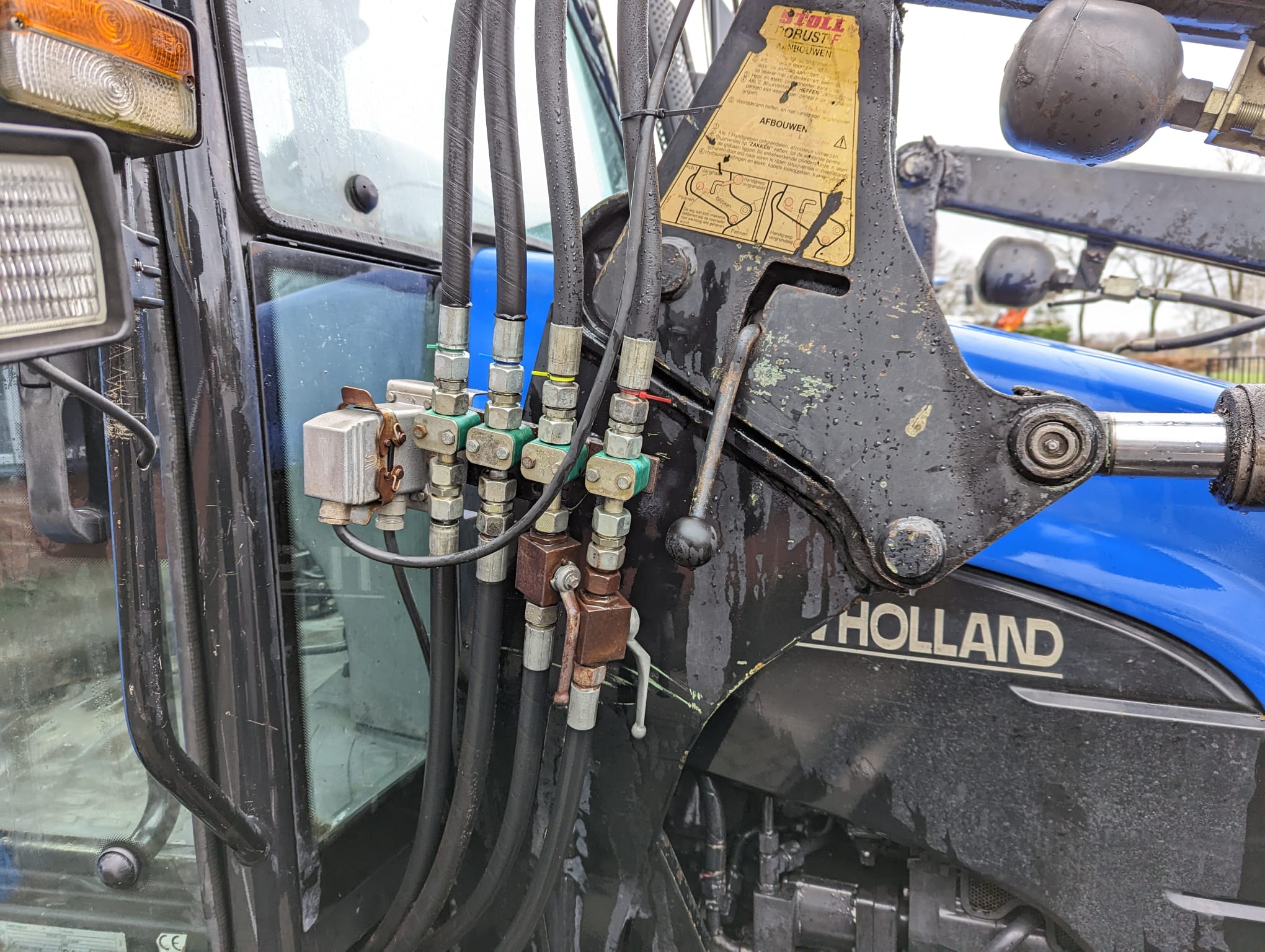 Used New Holland TL90