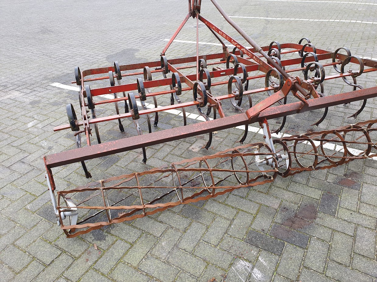 Used Kongskilde triltand cultivator