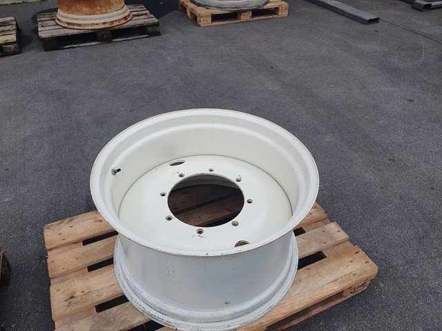 2023 New Holland velgen 16x28