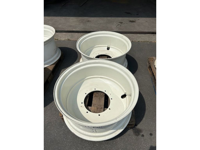 2023 New Holland velgen 12 x 28