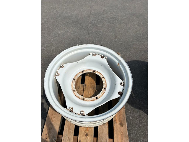 Gebruikt 2023 New Holland velg 12 x 28