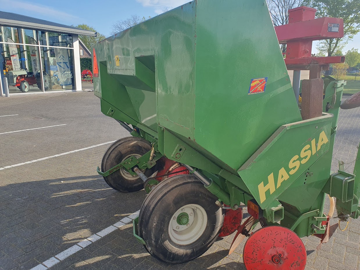 Used Hassia  KLS 4B 4 aardappelpootmachine aardappelplanter 