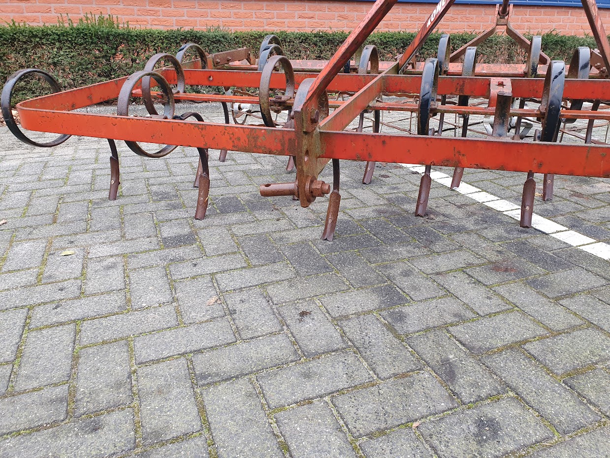 Used Kongskilde triltand cultivator