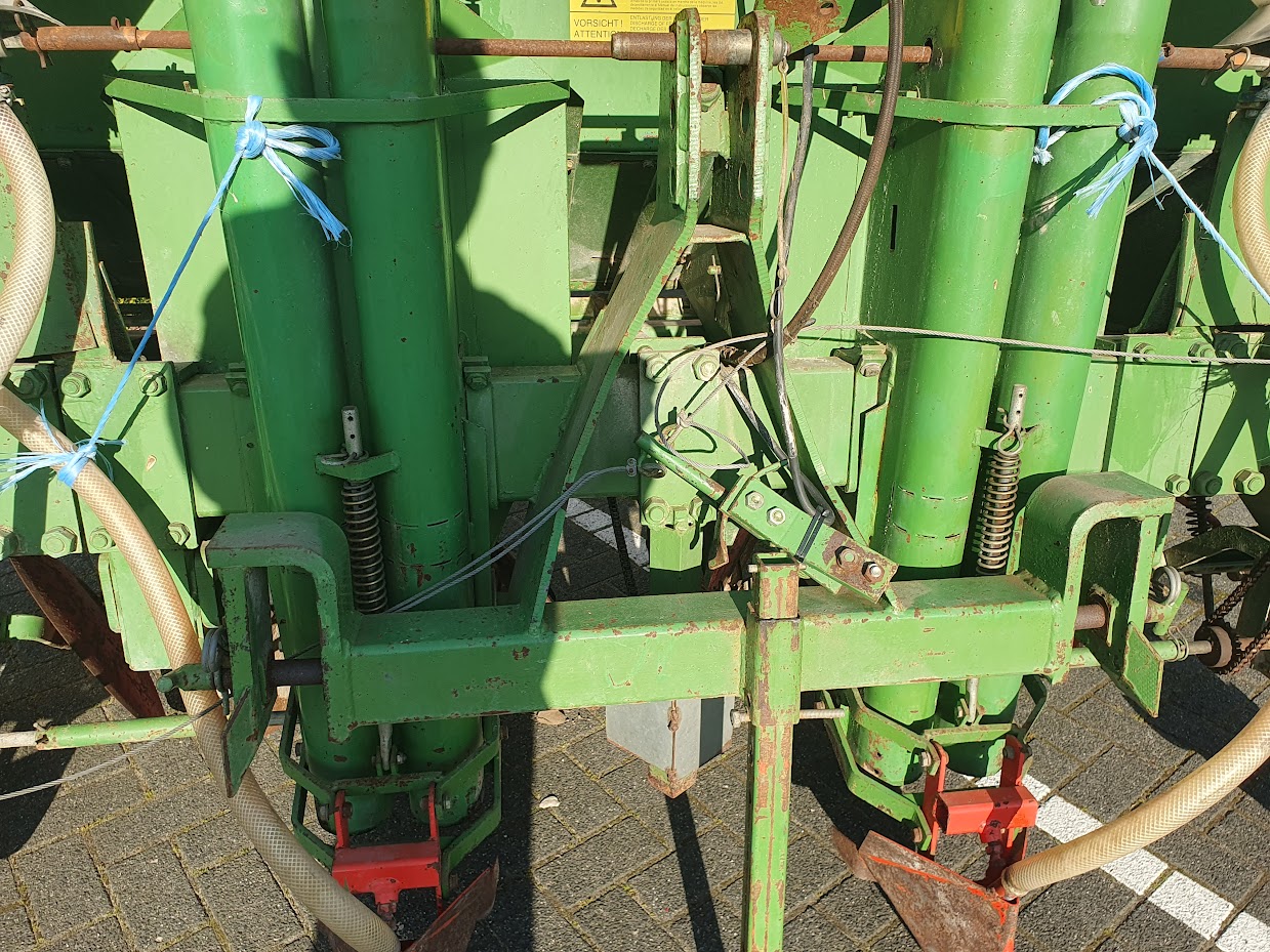 Used Hassia  KLS 4B 4 aardappelpootmachine aardappelplanter 
