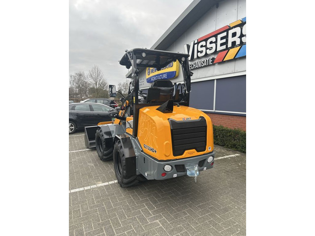 2024 Giant Tobroco G2700 HD+