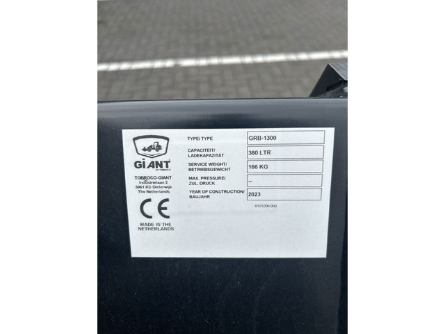 2023 Tobroco Grondbak 130 cm Giant aanspan