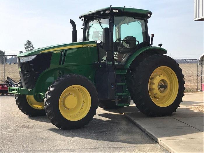 JOHN DEERE 7210R