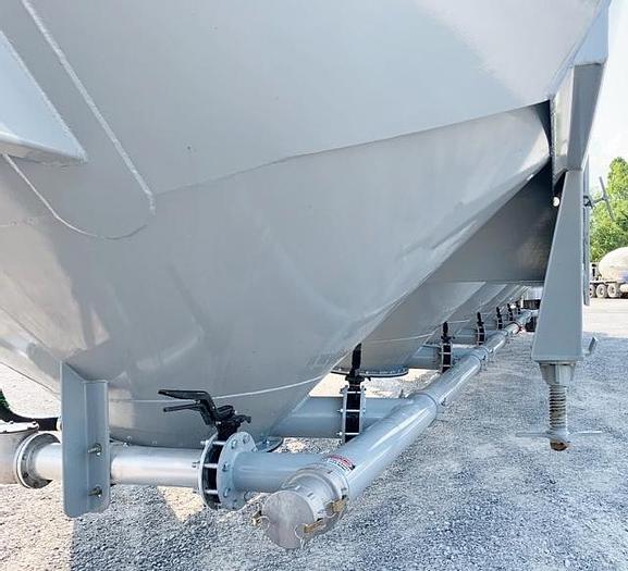 Used 2018 Troxell Viking Cement Pig/Guppy