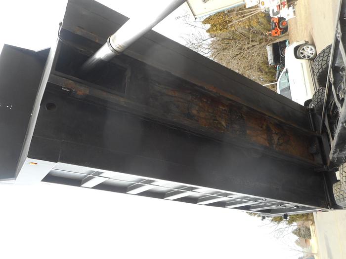 Used 2004 Mack Granite CV-713- Stock #: 4780B