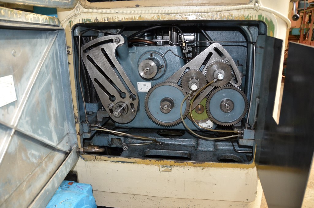 Usado 1966 LIEBHERR L 650 Talladoras de Fresa Madre #4314