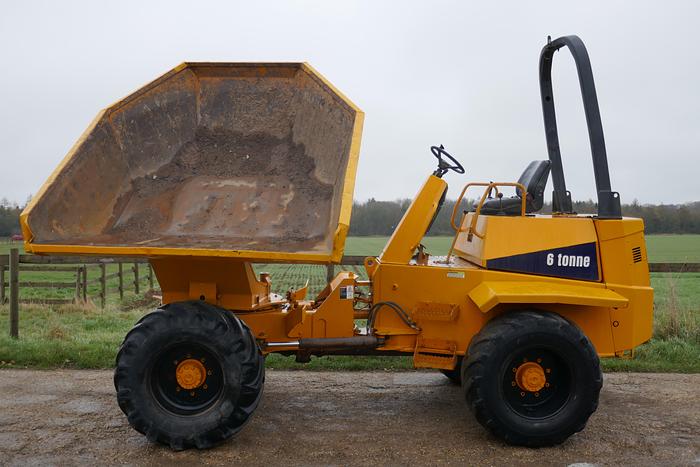 Used 2003 THWAITES 6 TON SWIVEL