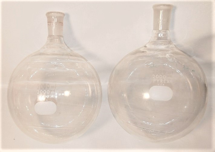 Used Corning PYREX 4320-2L Round Bottom Boiling Flask - 2000mL