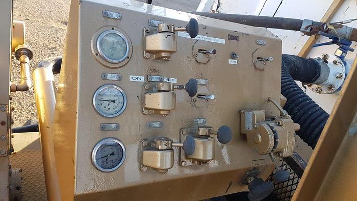 Used 2000 WELCAN 4 Axle Carrier Style Oilfield Pump / Kill Truck