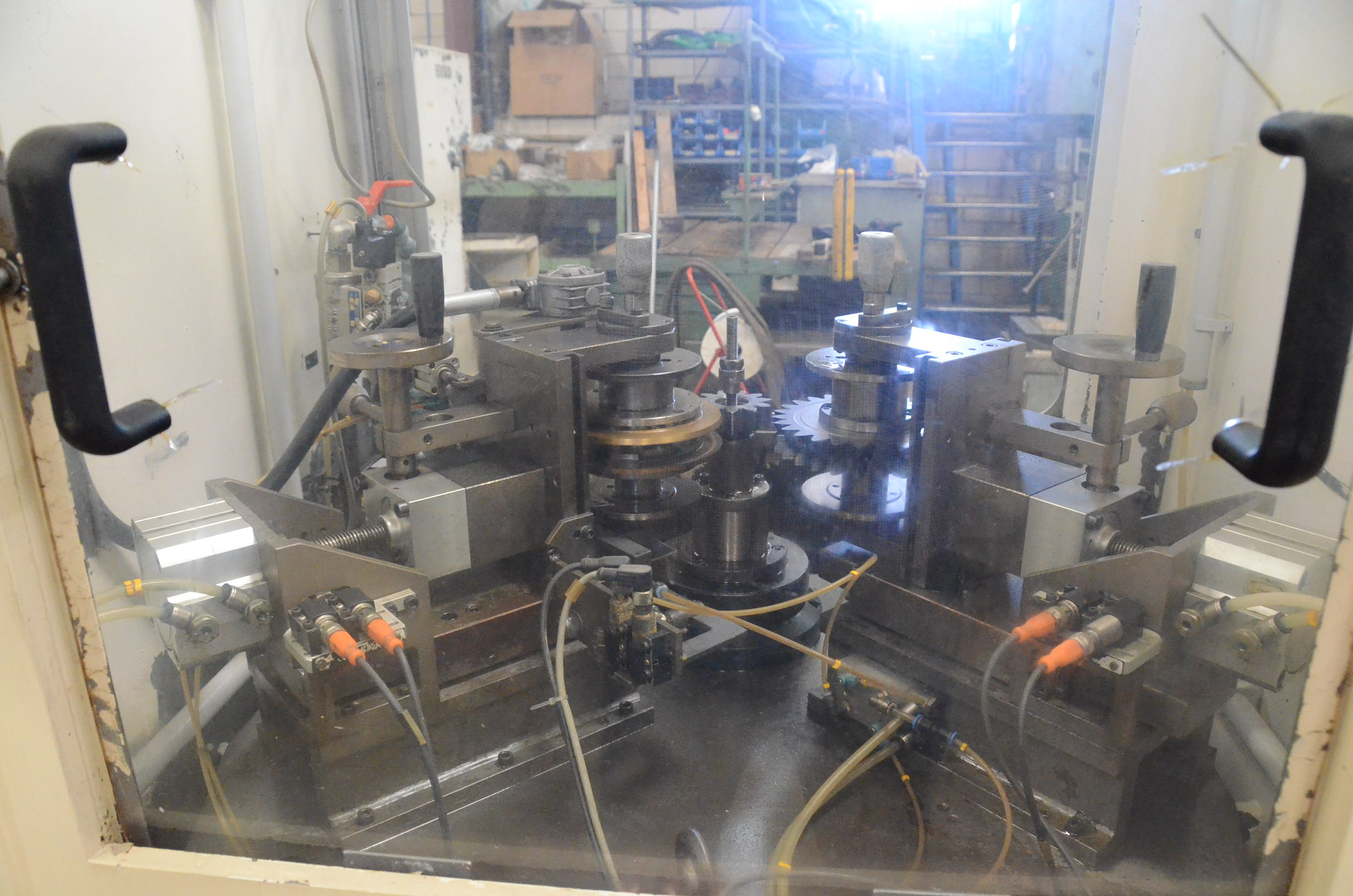 Usado 2000 Global Carbide Tools UCD-25-UT Achaflanadoras #4454