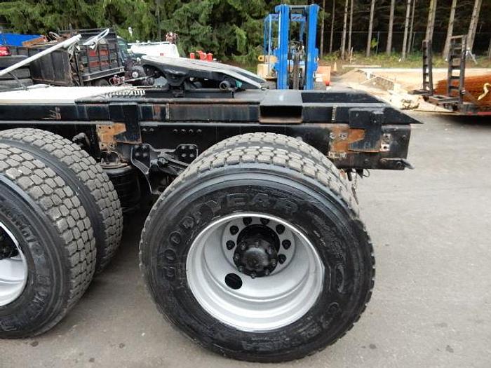 Used 14' Kybato AR-500 Quick Change Box with Kybato Quick Change 5th Wheel Plate & Aluminum headache rack