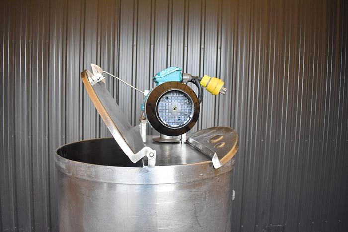 Used USED 75 GALLON STAINLESS STEEL TANK WITH TURBINE MIXER