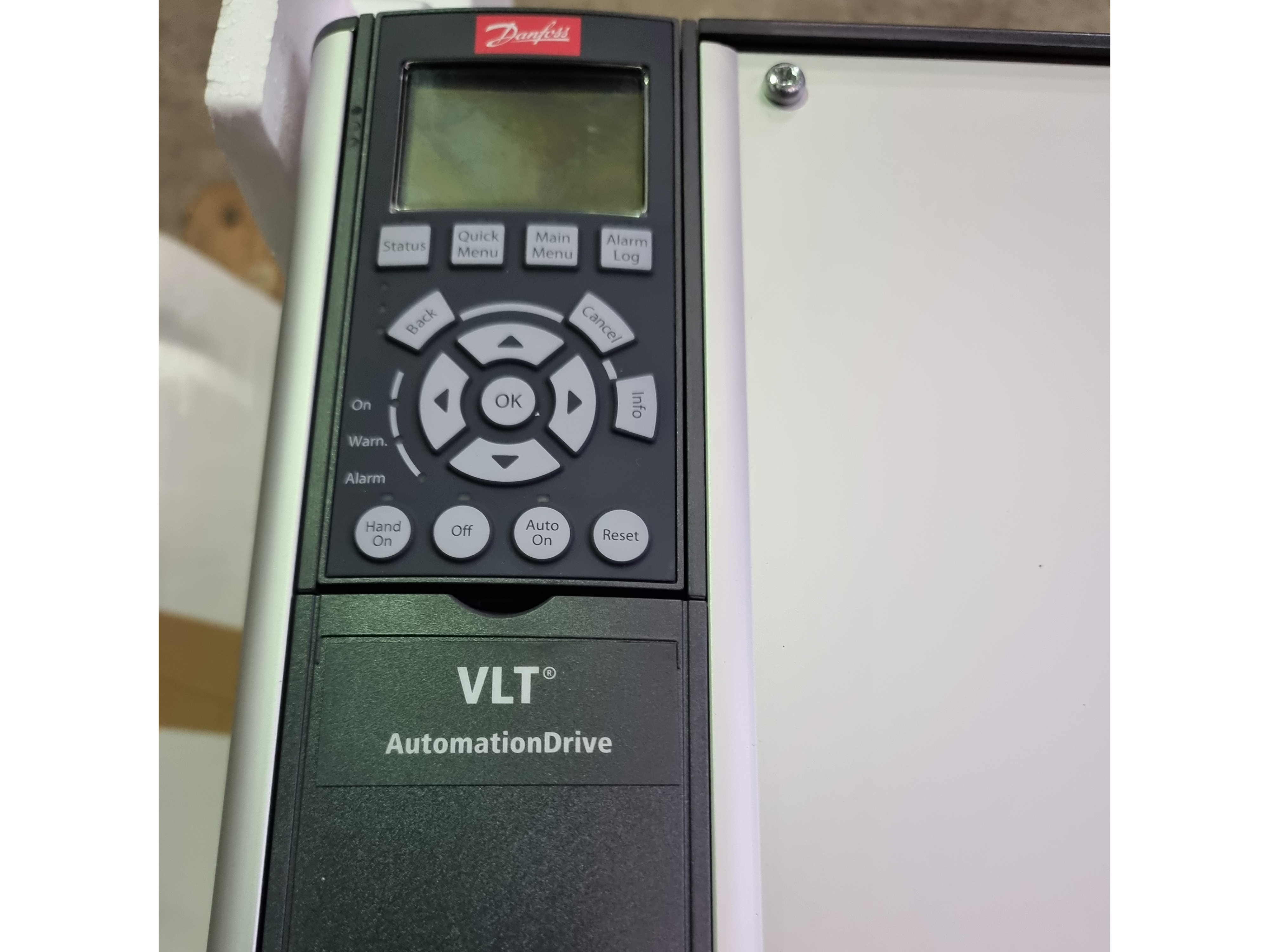 Danfoss VLT FC-302P55KT5E20 55kW / 75HP Inverter | P/N: 131H3316