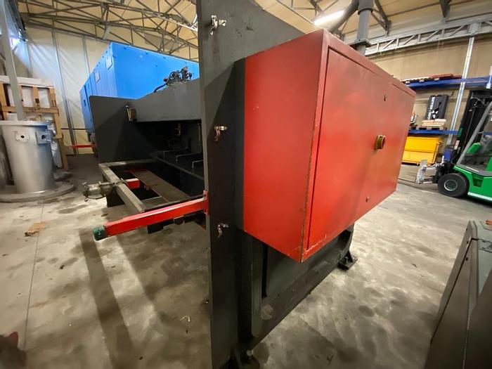 Used Malco Hydraulic Shearing Machine 3mx6mm