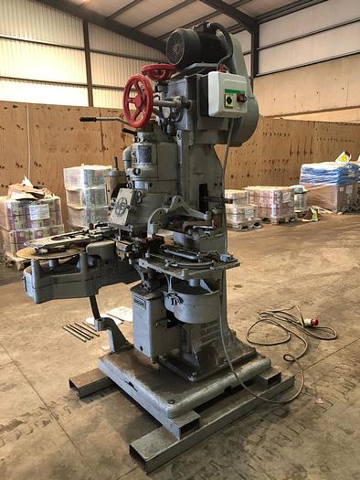 Used METAL BOX MB6 Vacuum CAN SEAMER