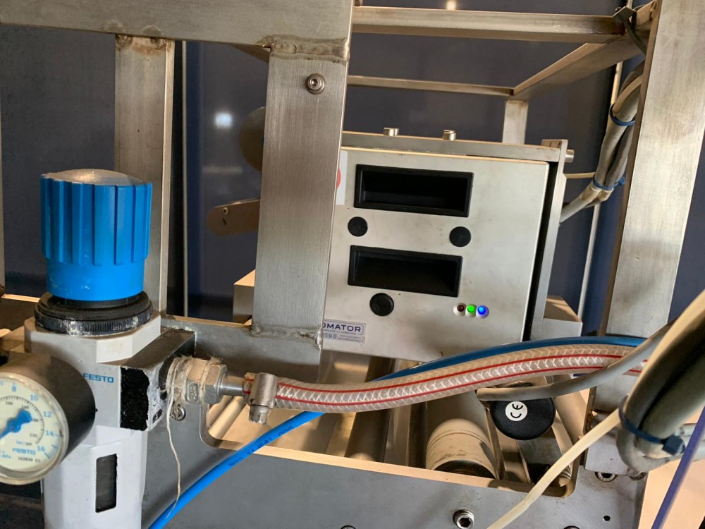 Used Sealpac 750 traysealer