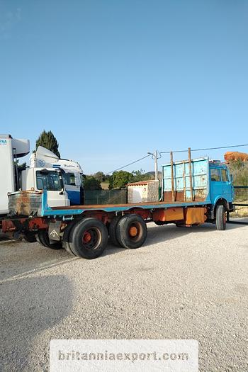 Used 1989 IVECO Turbostar 190-30 6X2 10 tyres flatbed truck
