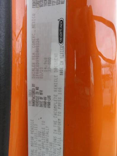 Used 2011 FREIGHTLINER BUSINESS CLASS M2 106