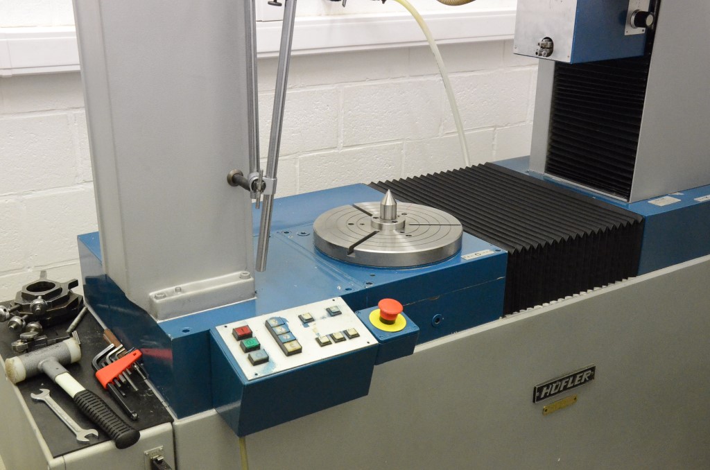 Usado 1987 HÖFLER EMZ 630 Comprobadoras de engranajes #4335