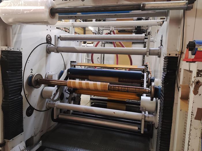 Used (visible in production) 2001 COMEXI  FJ2108 - 8 col. C.I Flexo