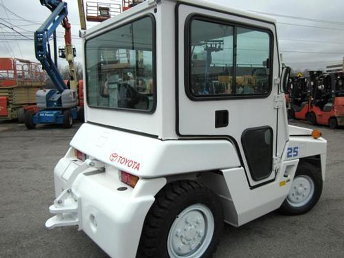 Used 2012 Toyota 02-2TDU25 baggage tractor.
Brand New