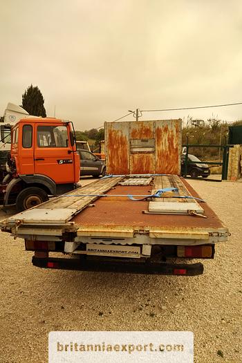 Used 1983 TOYOTA  Dyna BU30 300 6 tyres truck.