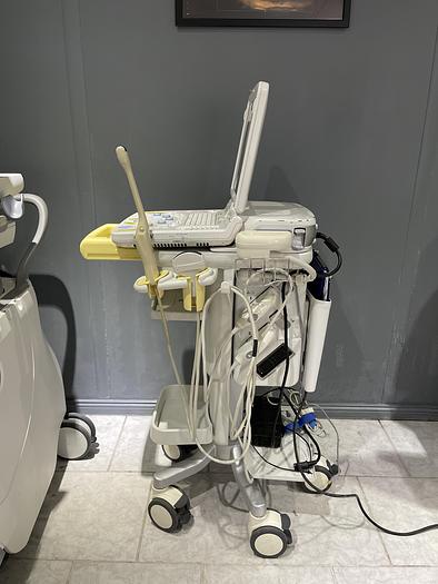 Gebraucht Hitachi/Aloka Noblus Ultraschallgerät auf Cart mit 2 Ultraschallsonden