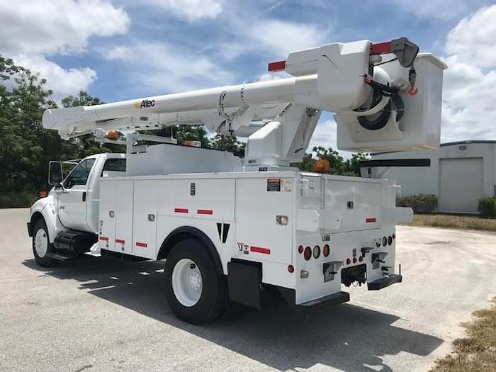 Used 2009 Ford F750 4x2 Utility Altec AM55-MH Over-Center Bucket Truck