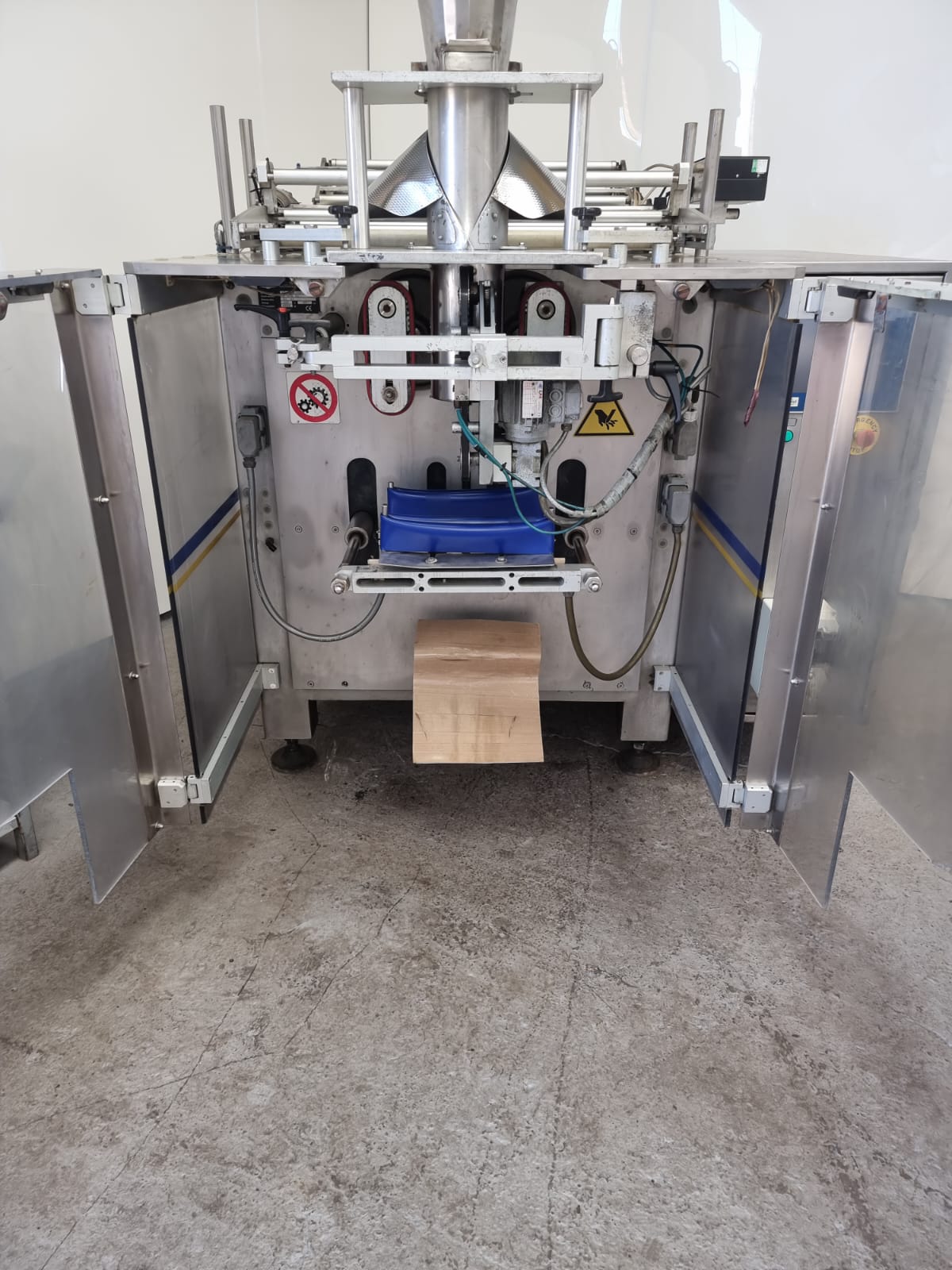 Used Ilapak Vertical Form Fill & Seal Machine