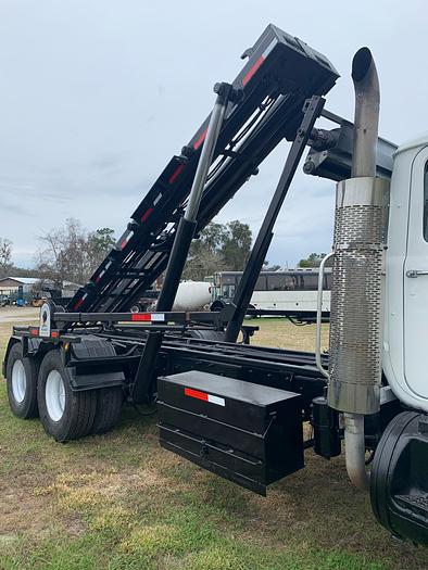 Used 2001 MACK RD 