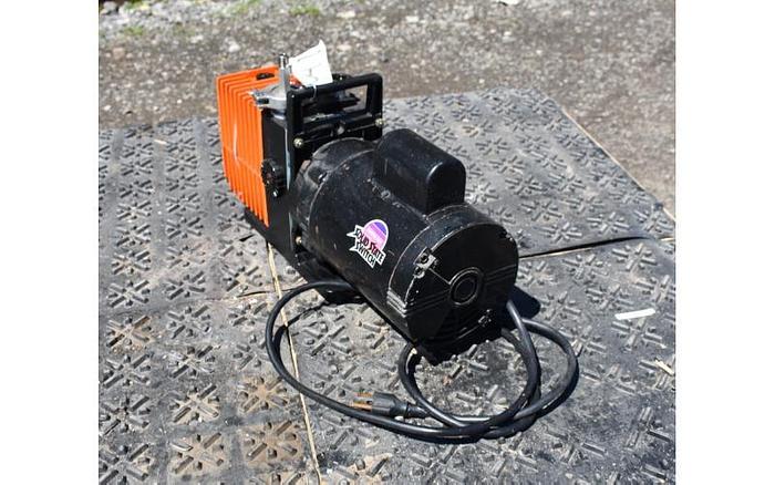 D'occasion USED VACUUM PUMP, ALCATEL 2004A, 3.2 CFM