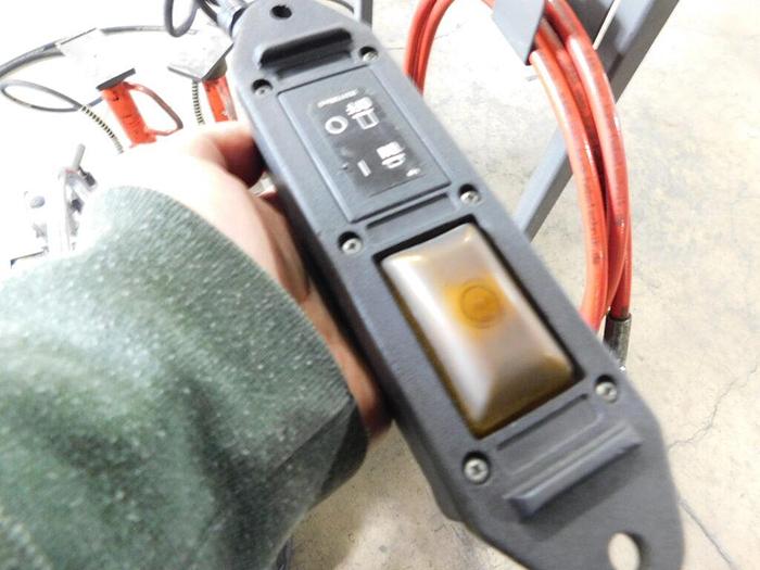 Used Jung JPE-30 Powered Hydraulic 520 Bar Confined Space Toe Jack Set