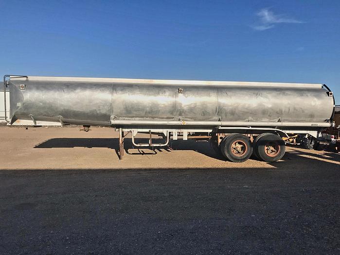 Used Fruehauf 9800 Gallon Fuel Trailer