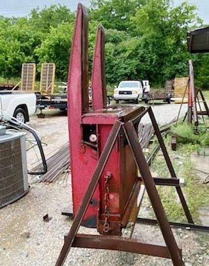 Used Hawkeye Pipemaster 100 Concrete Pipe Unloaders (4)