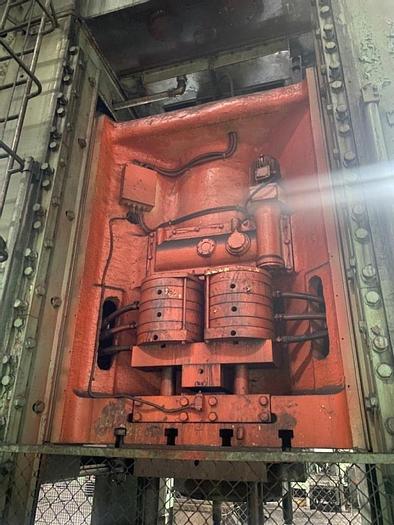 Used Press Trimming K04150242 / KB2542