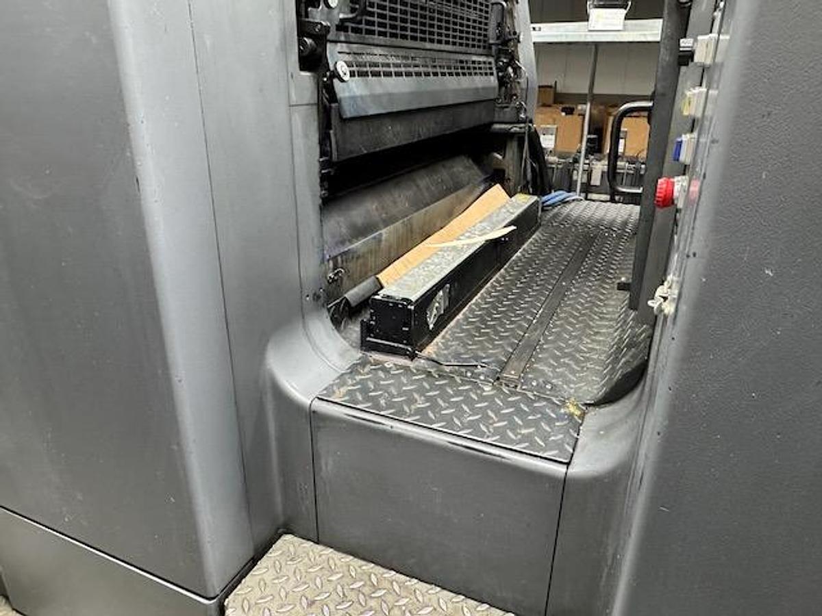 Used Used 1996 Heidelberg SM-102-8-P5+L