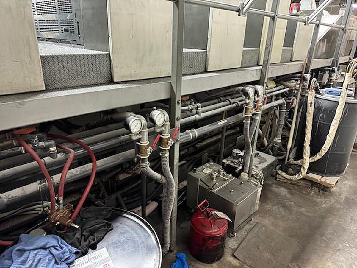 Used 2007 Komori LS-840P+ANILOX COATER