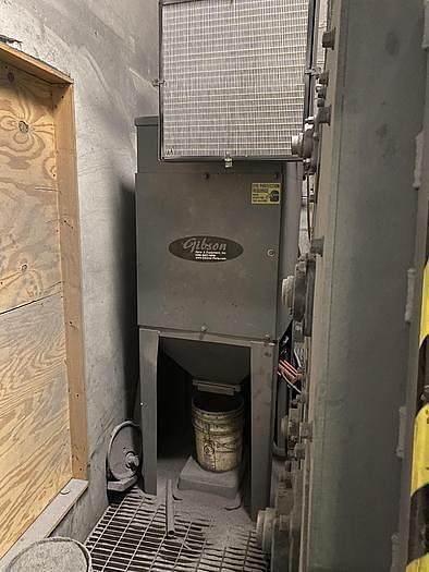 Like new 2005 Gibson 6BB