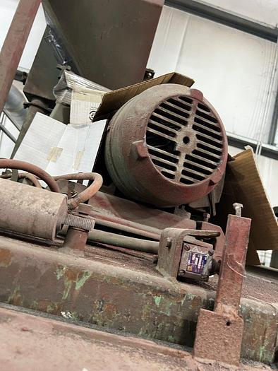 Very good 1984 Goff 72" fixed table