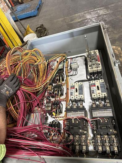 Good Wheelabrator 96" Double Door Swing Table