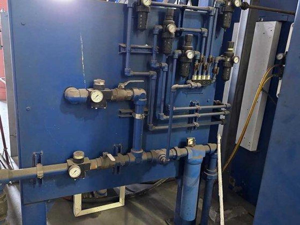 Like new 2016 Wheelabrator ABM 16' x 15' x 30 Blast Room