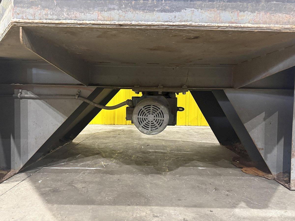 Like new Pangborn 6LK-7 72" Fixed Table